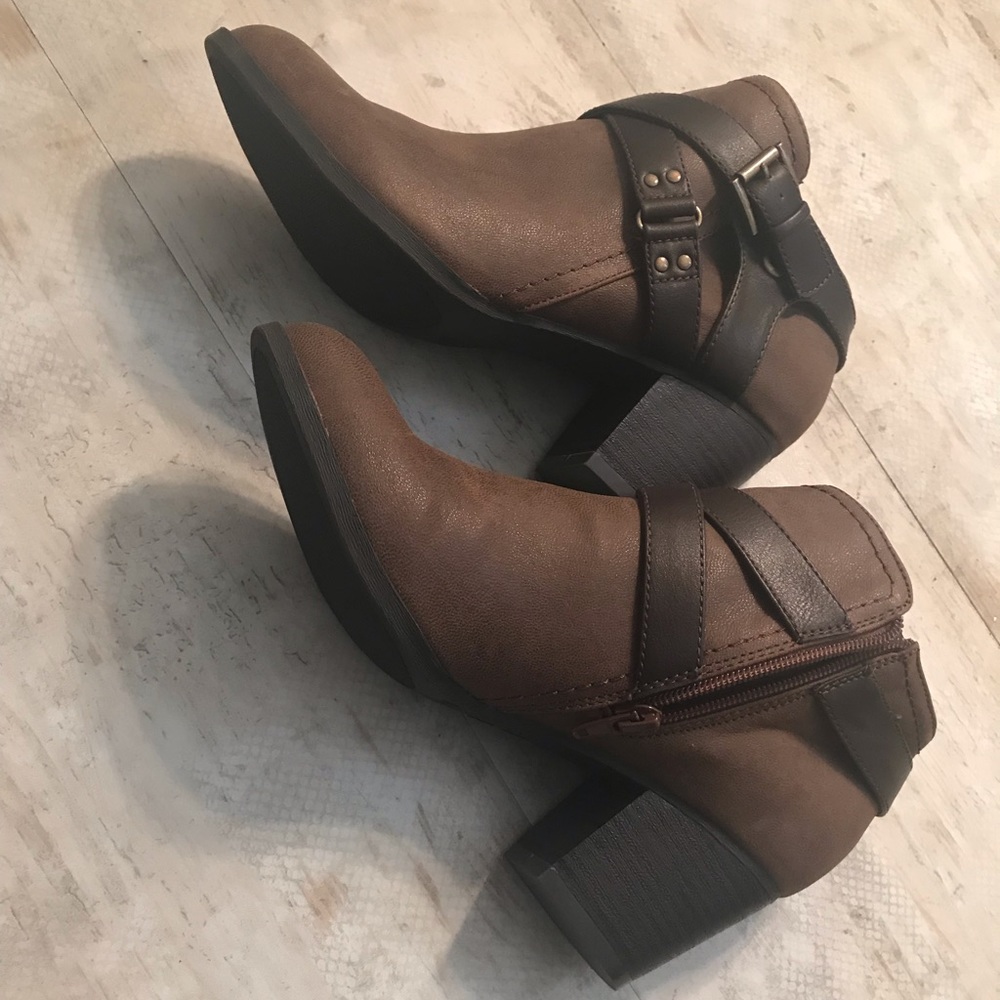 Ankle booties
